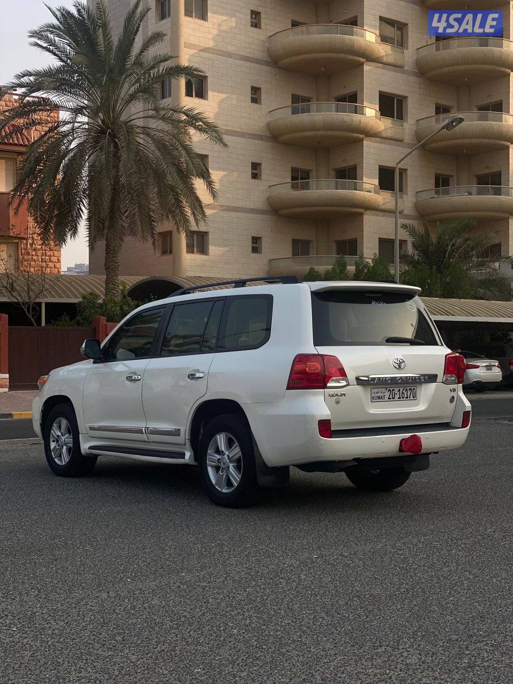 للبيع تويوتا لاند كروزر GXR موديل 20125