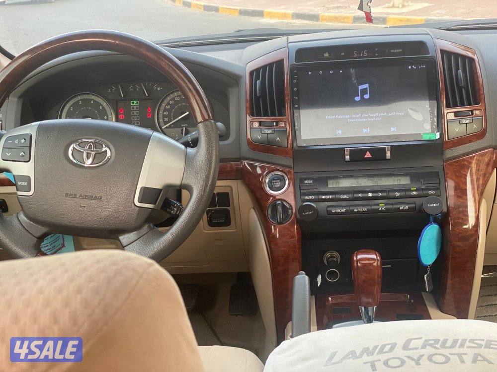 للبيع تويوتا لاند كروزر GXR موديل 201211