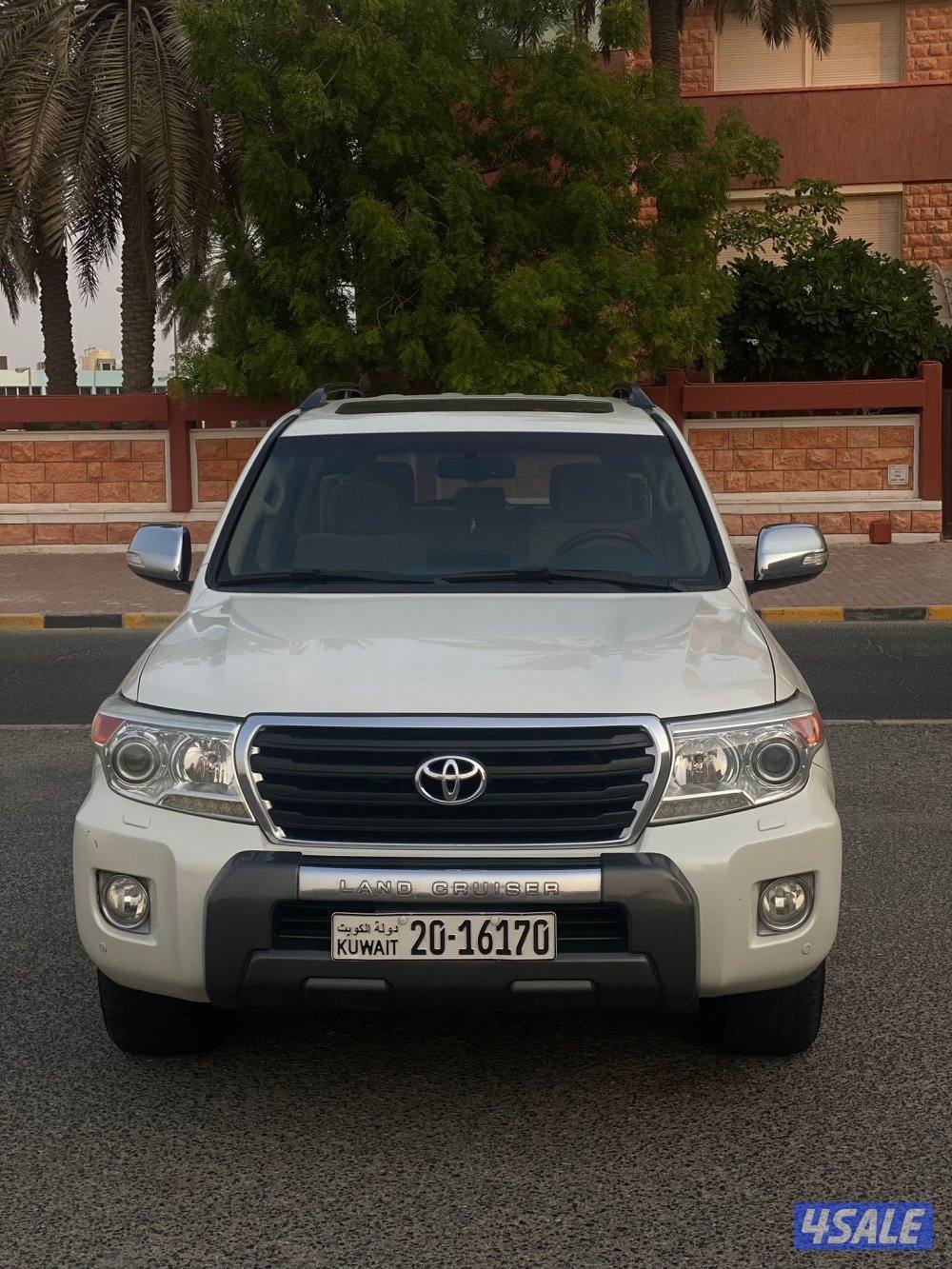 للبيع تويوتا لاند كروزر GXR موديل 201212
