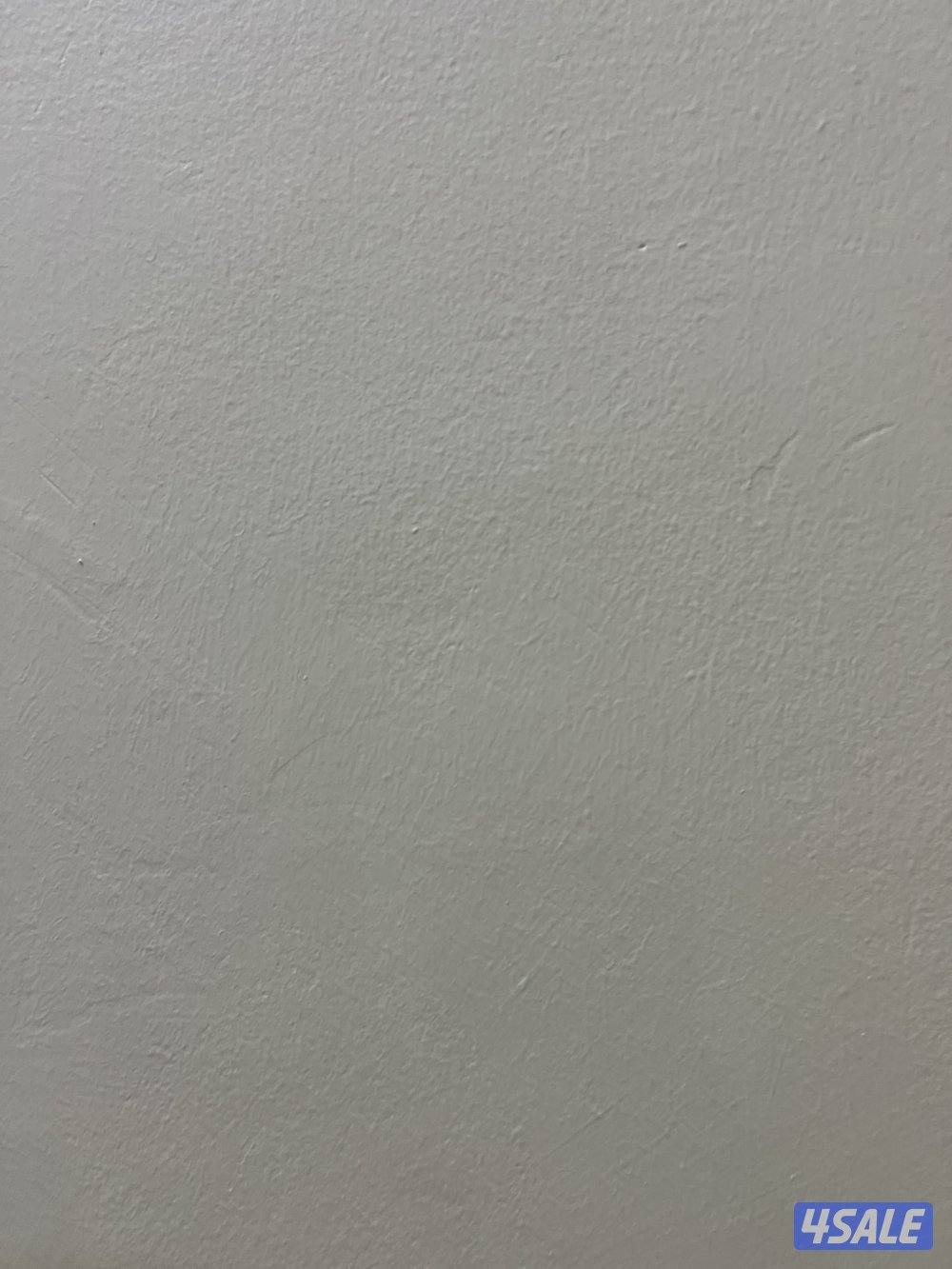 3 غرف وصالة ومطبخ وخادمة مع حمامها + موقفين سيارة .. معاريس فقط0