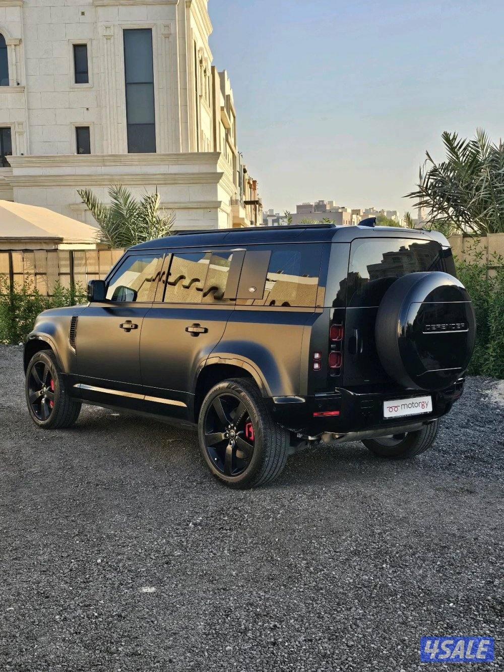 Land Rover Defender 1101