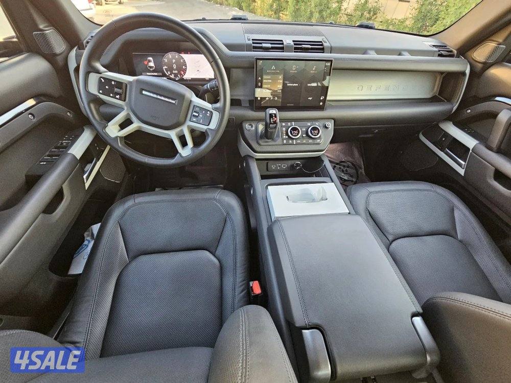 Land Rover Defender 11010