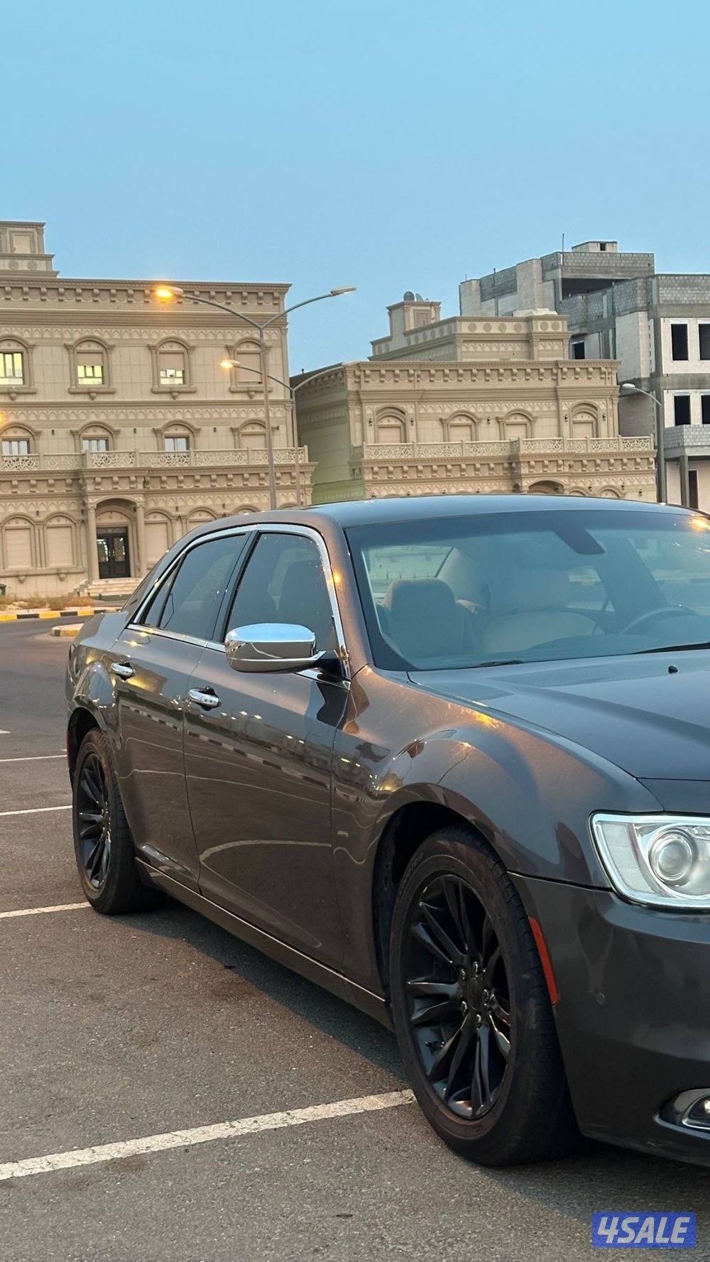 للبيع كرايزلر c 300 موديل 20150