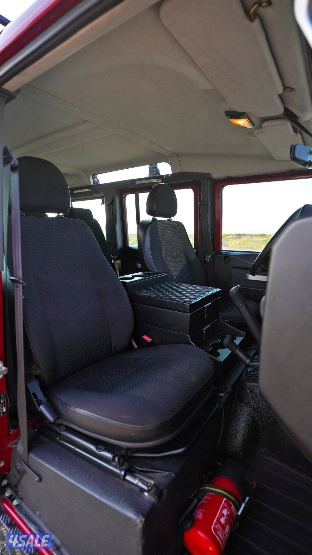 جيب ديفندر 1102