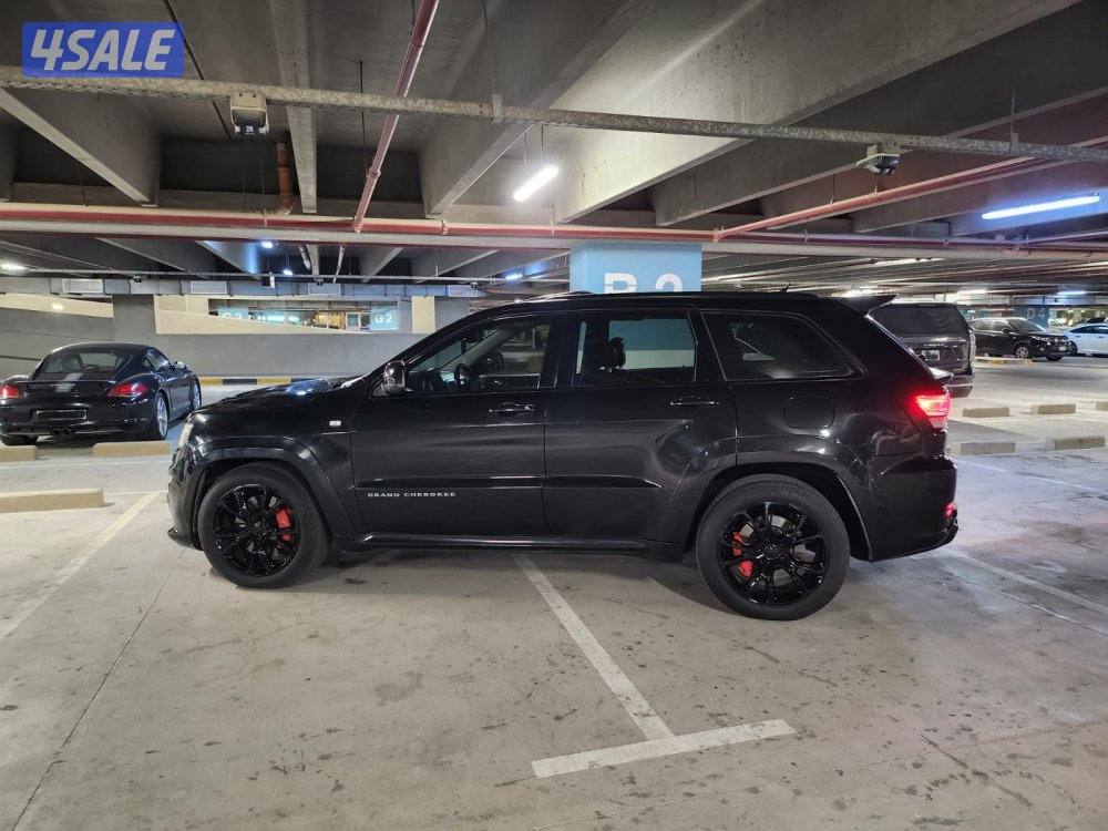 للبيع جيب قراند شروكي SRT اصلي1