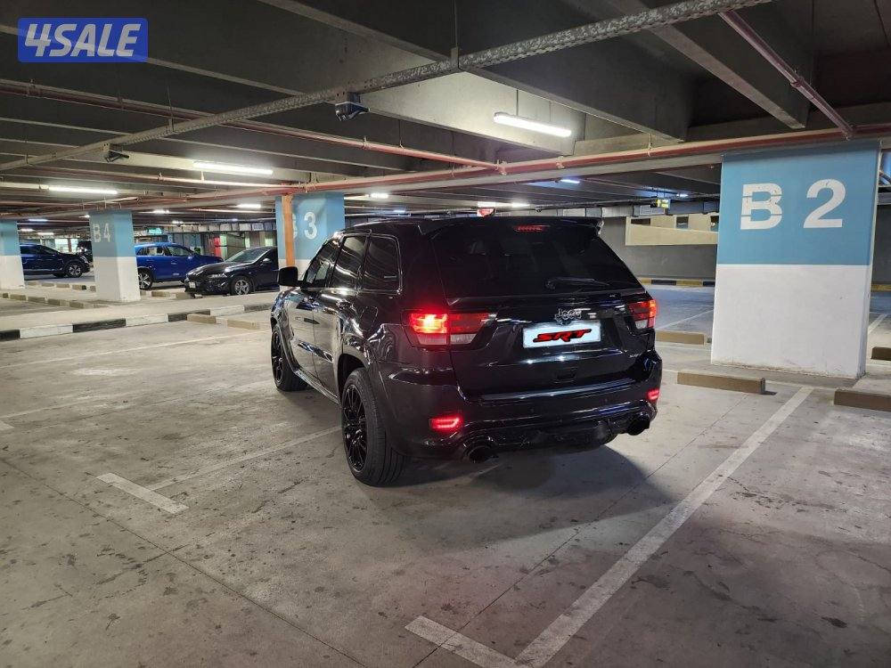 للبيع جيب قراند شروكي SRT اصلي2