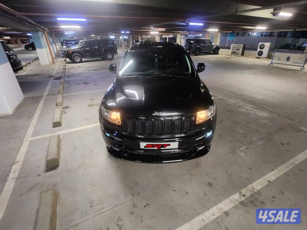 للبيع جيب قراند شروكي SRT اصلي5