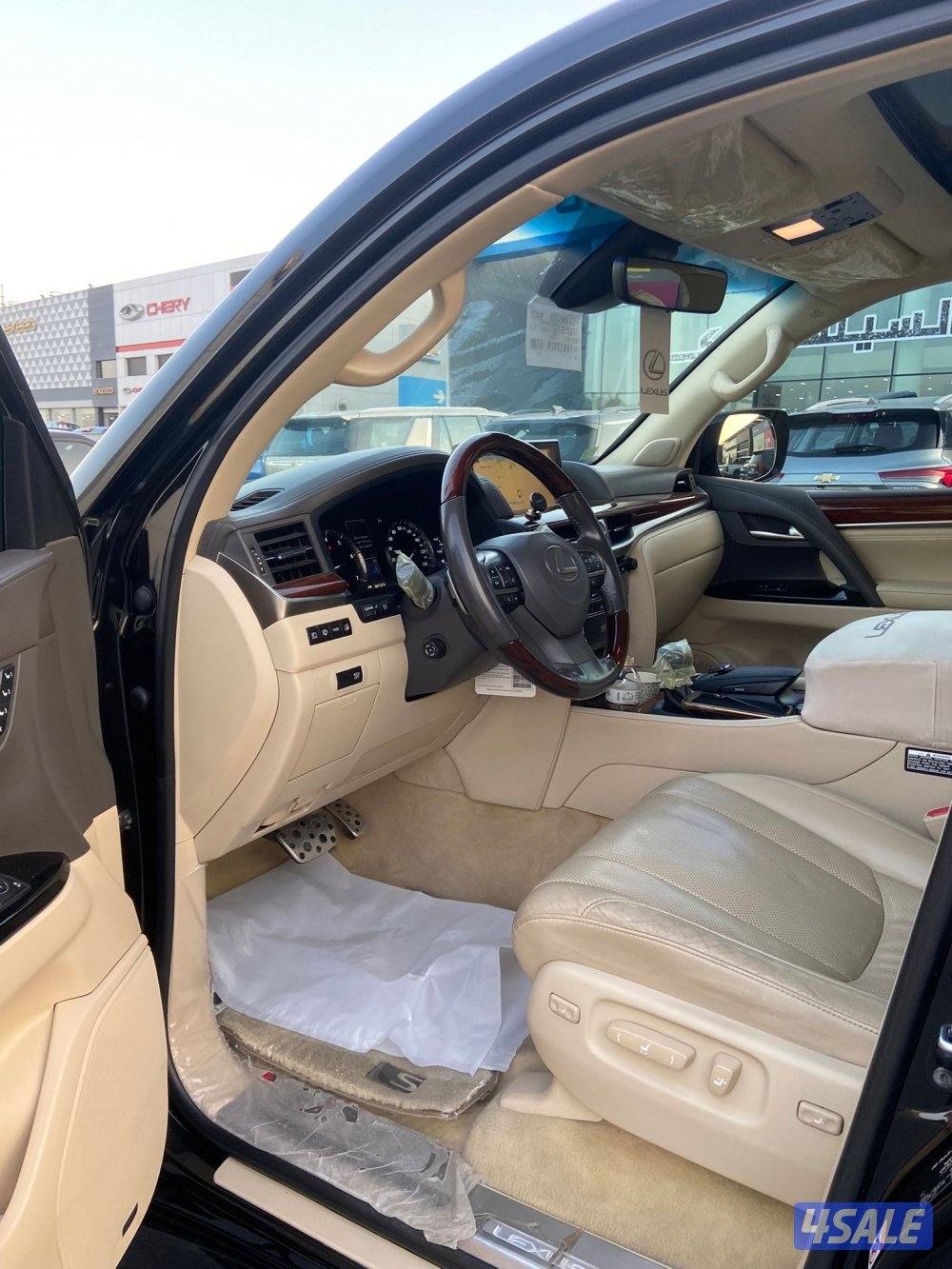 للبيع جيب لكزز موديل ٢٠١٨ ماشي ٢٢٣ شرط الفحص قير مكينه شاص البدي قطعه0