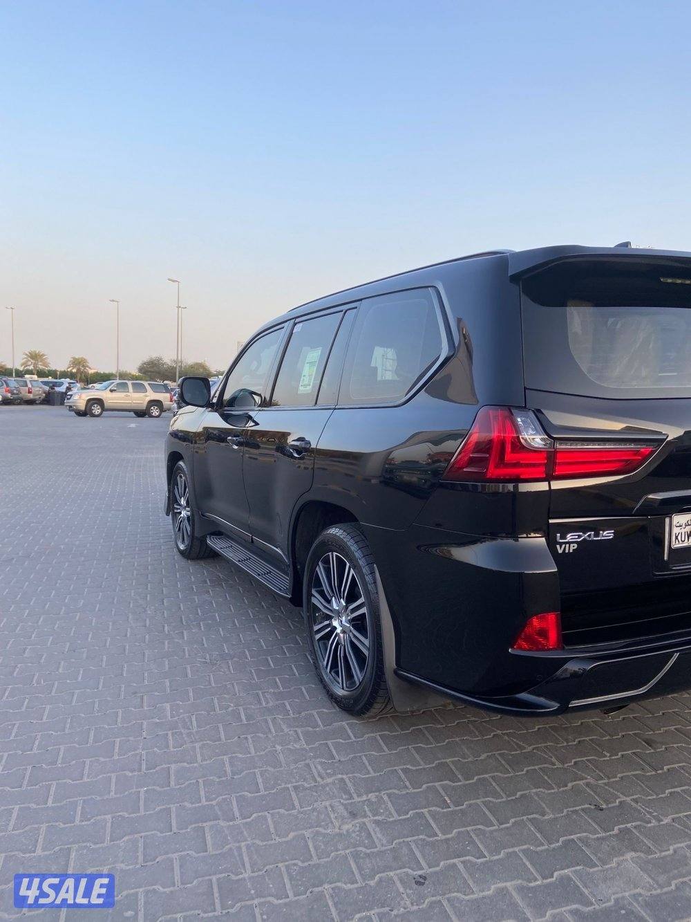 للبيع جيب لكزز موديل ٢٠١٨ ماشي ٢٢٣ شرط الفحص قير مكينه شاص البدي قطعه5