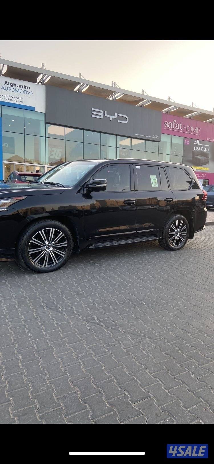 للبيع جيب لكزز موديل ٢٠١٨ ماشي ٢٢٣ شرط الفحص قير مكينه شاص البدي قطعه6