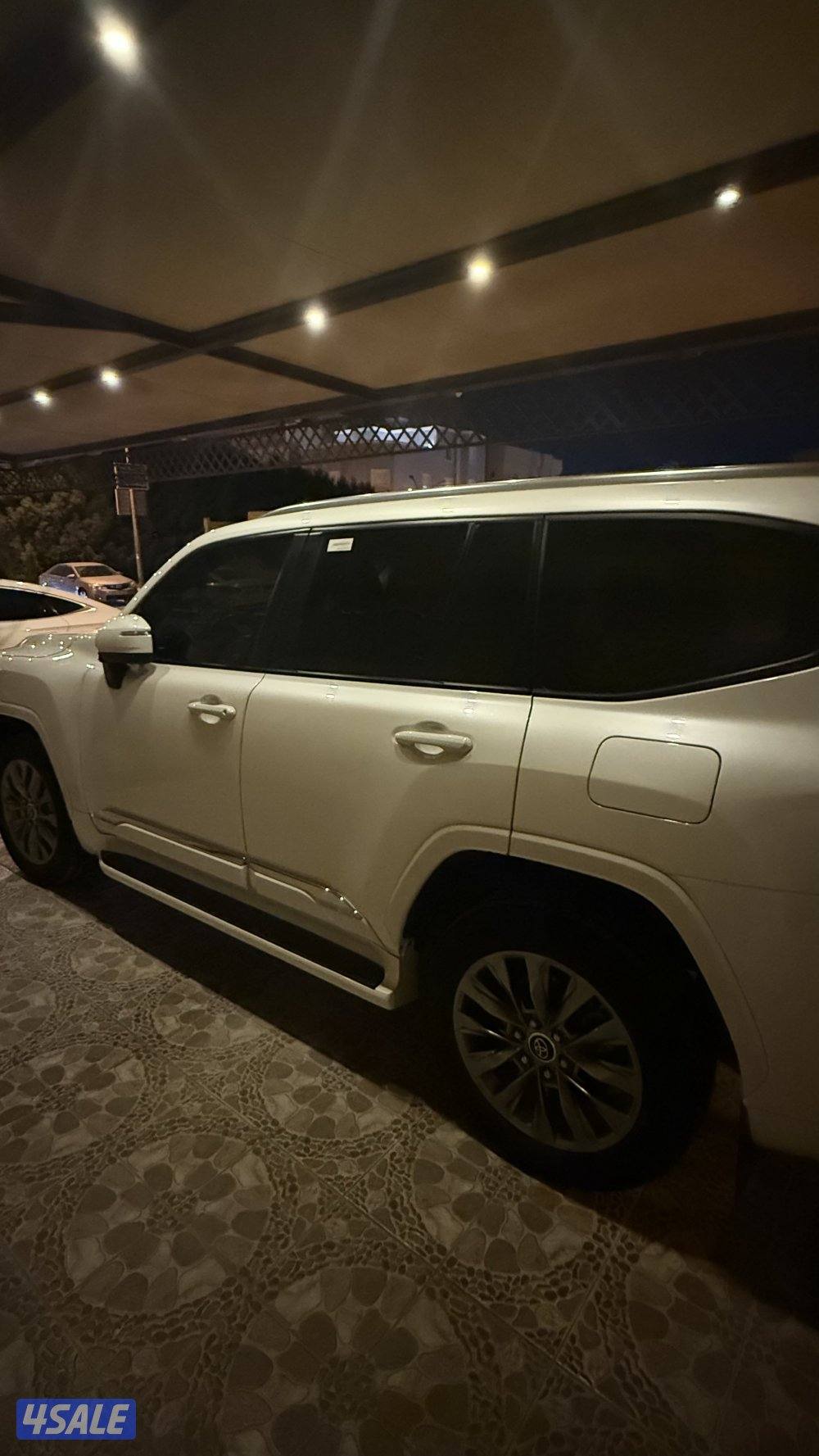 للبيع لاند كروزر ايرو اس تون تيربو4