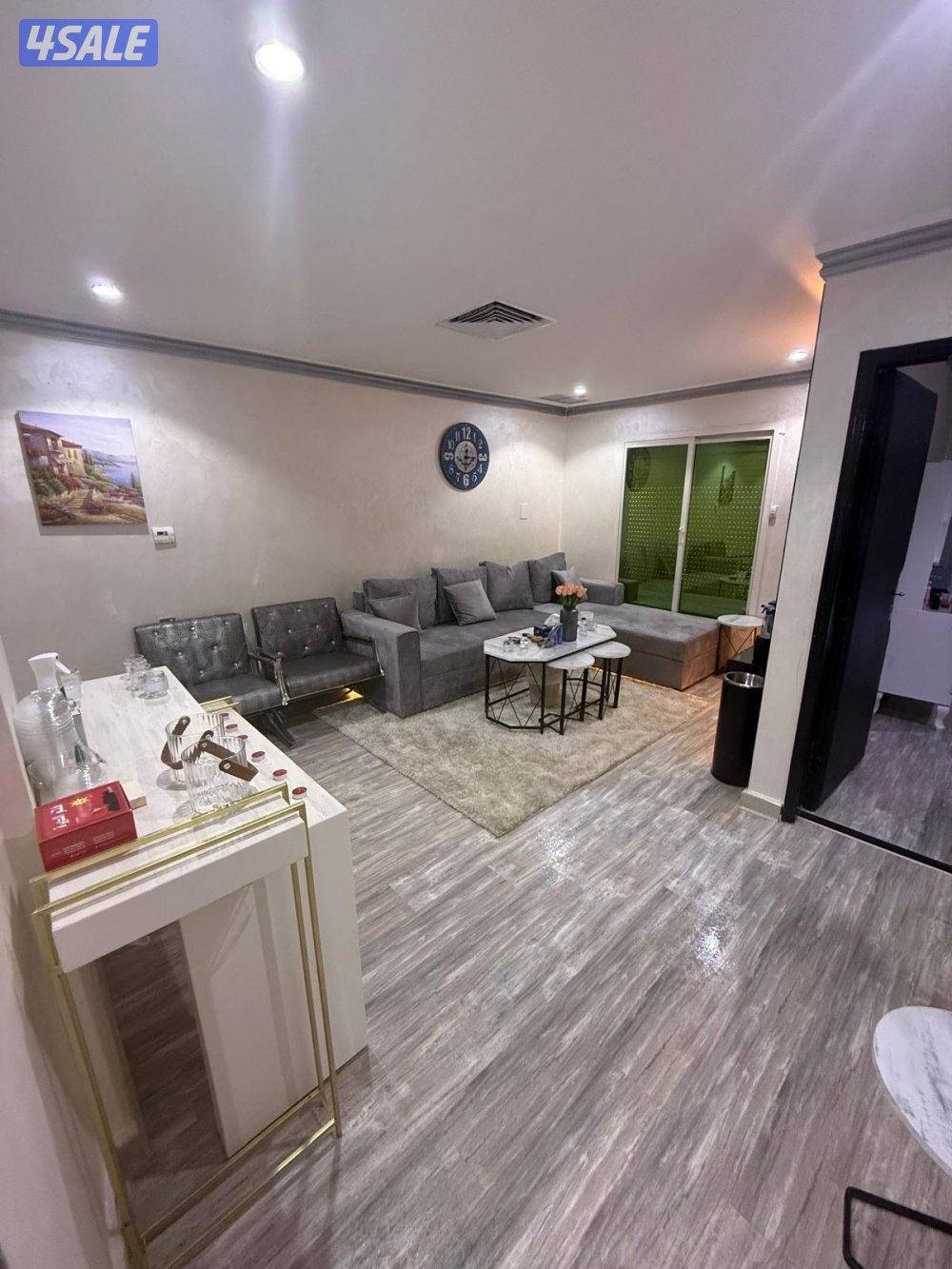 شقق للايجار خلو غرفة وصالة ومطبخ وحمام تشطيب سوبر لوكس يوجد باركنً7