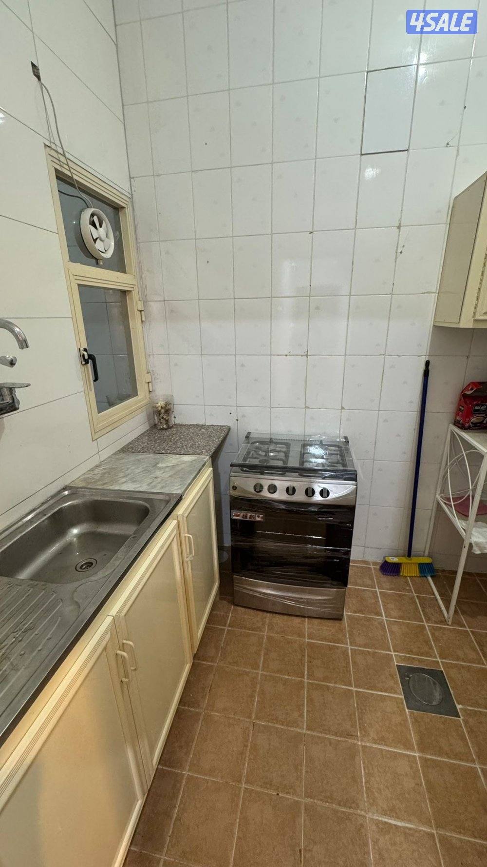 شقق للايجار خلو غرفة وصالة ومطبخ وحمام تشطيب سوبر لوكس يوجد باركنً11