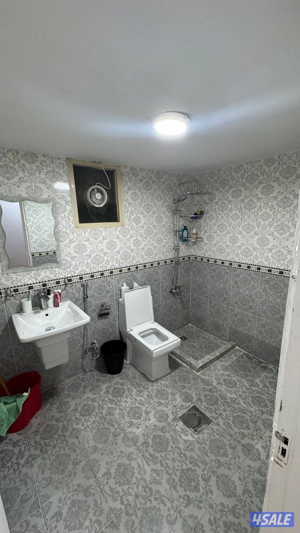 شقق للايجار خلو غرفة وصالة ومطبخ وحمام تشطيب سوبر لوكس يوجد باركنً13