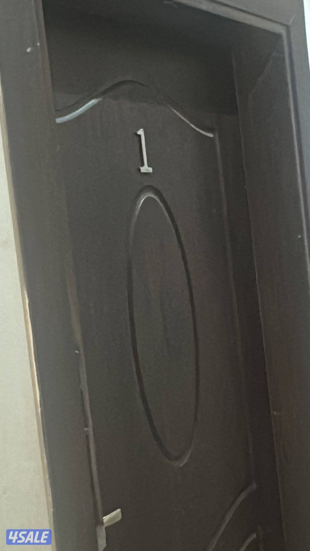 قطاع C4 مدخل سهل قريب من الخدمات 4 غرف من ضمنهم غرفة ماستر ومطبخ وصاله0