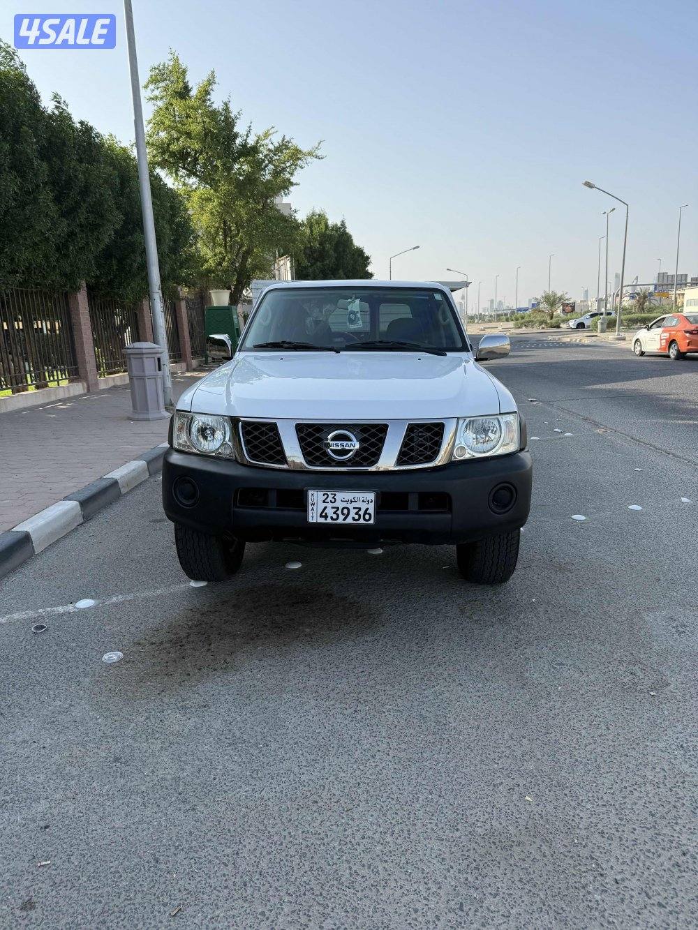 للبيع نيسان سفاري ٢٠١١2
