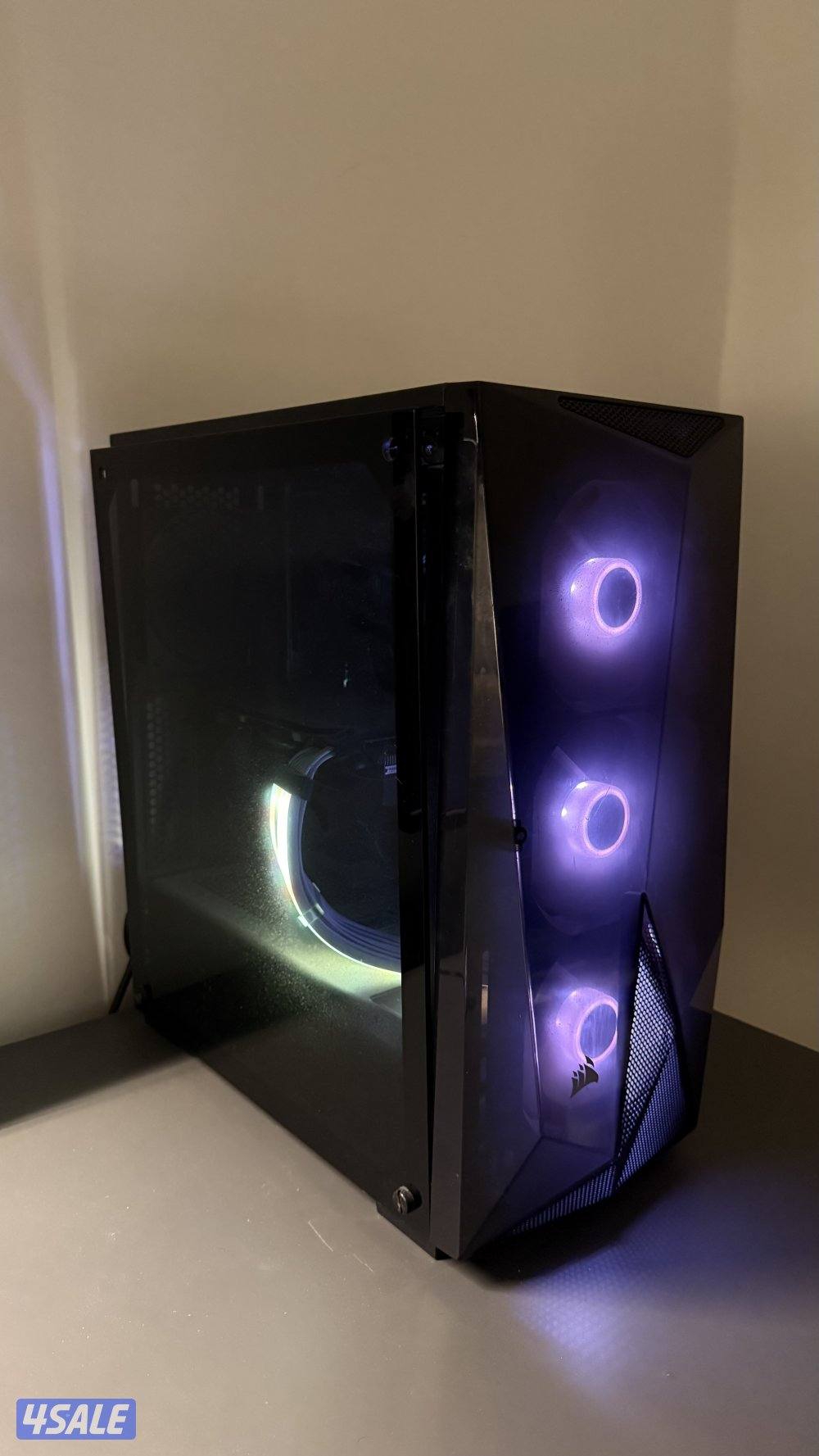 للبيع بي سي مع الاغراض سيت اب كامل نظيف جداً3