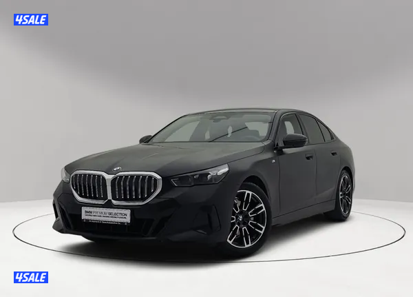 BMW 520i M Sport Pack0