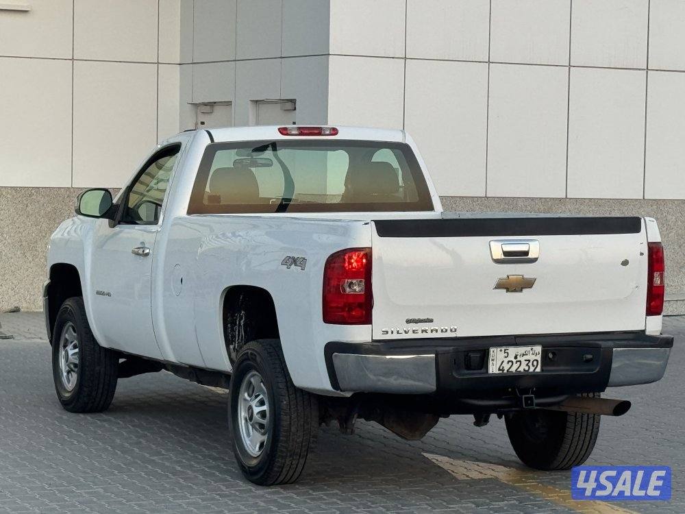 للبيع وانيت سلفرادو HD موديل 20115