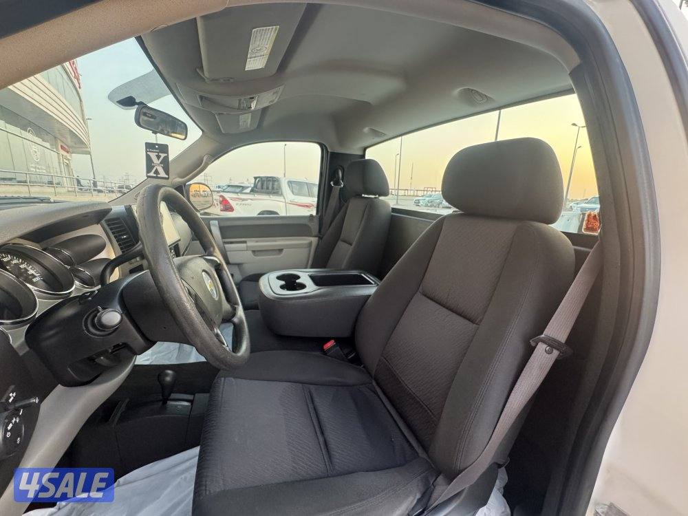 للبيع وانيت سلفرادو HD موديل 20116