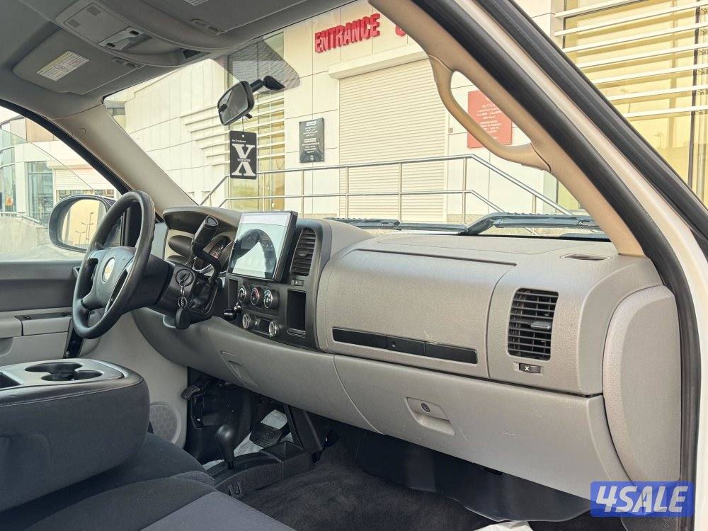 للبيع وانيت سلفرادو HD موديل 20117