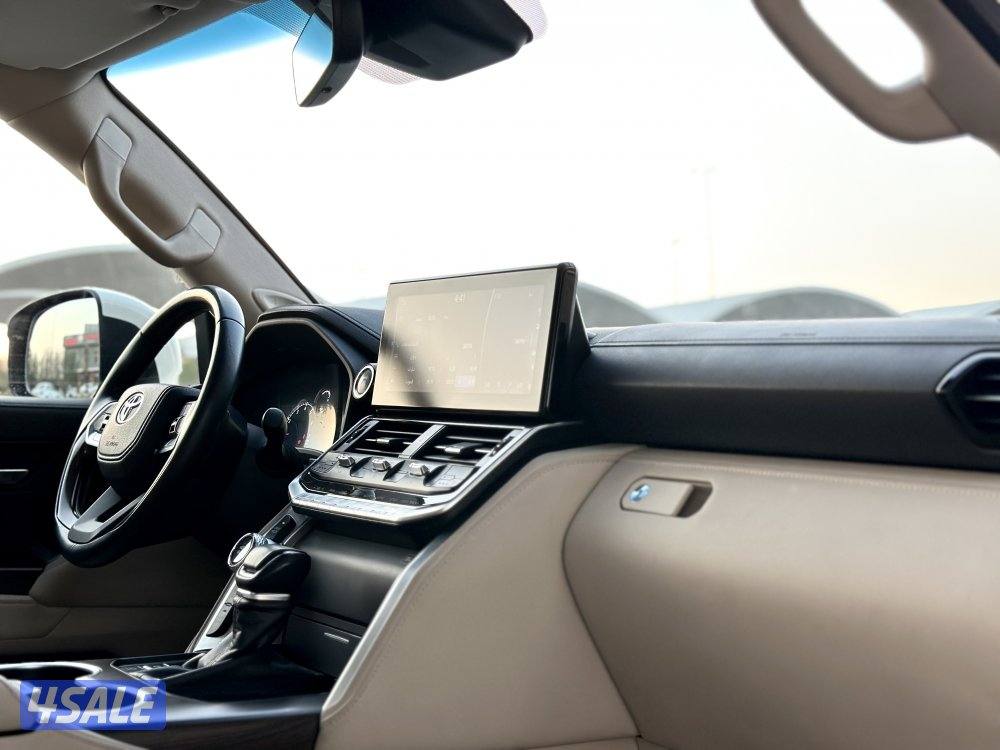 معرض القمة🚩8