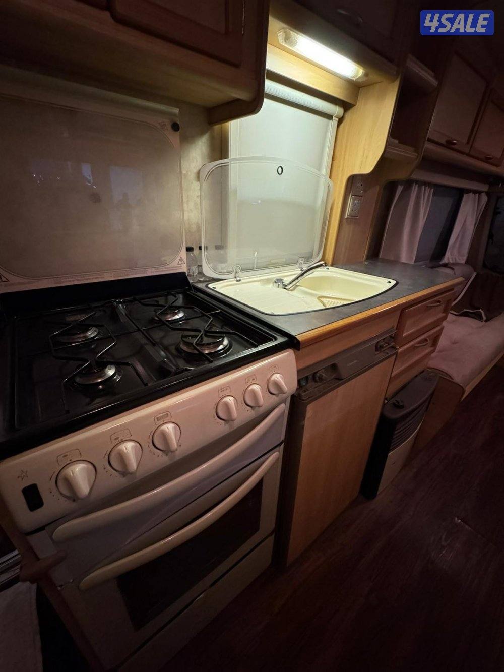 كرفان بريطاني3