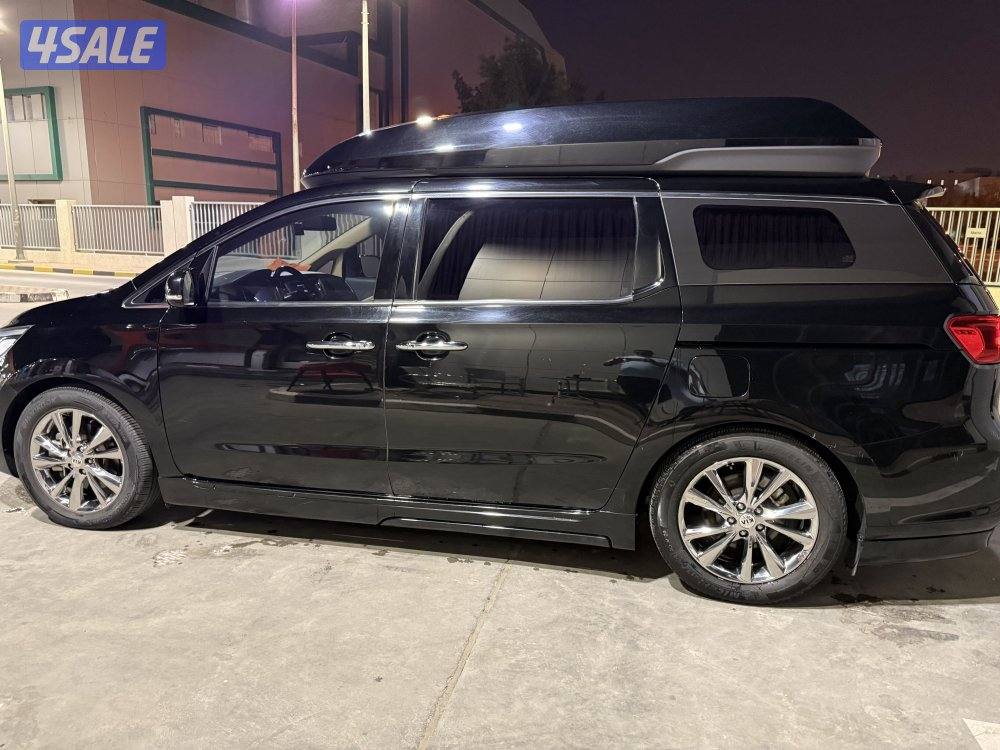 للبيع كيا كرنفال. هاي لموزين0