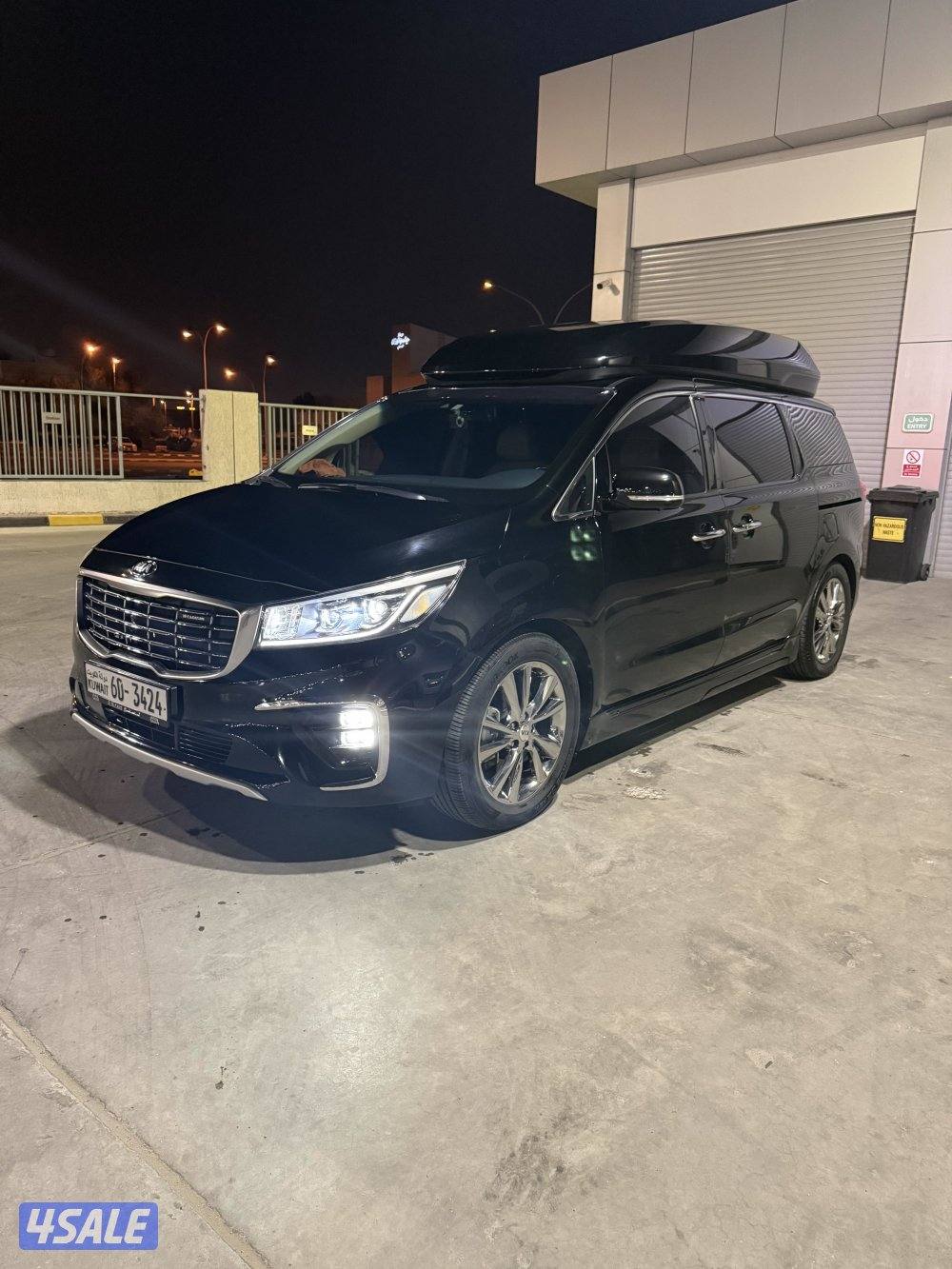 للبيع كيا كرنفال. هاي لموزين1