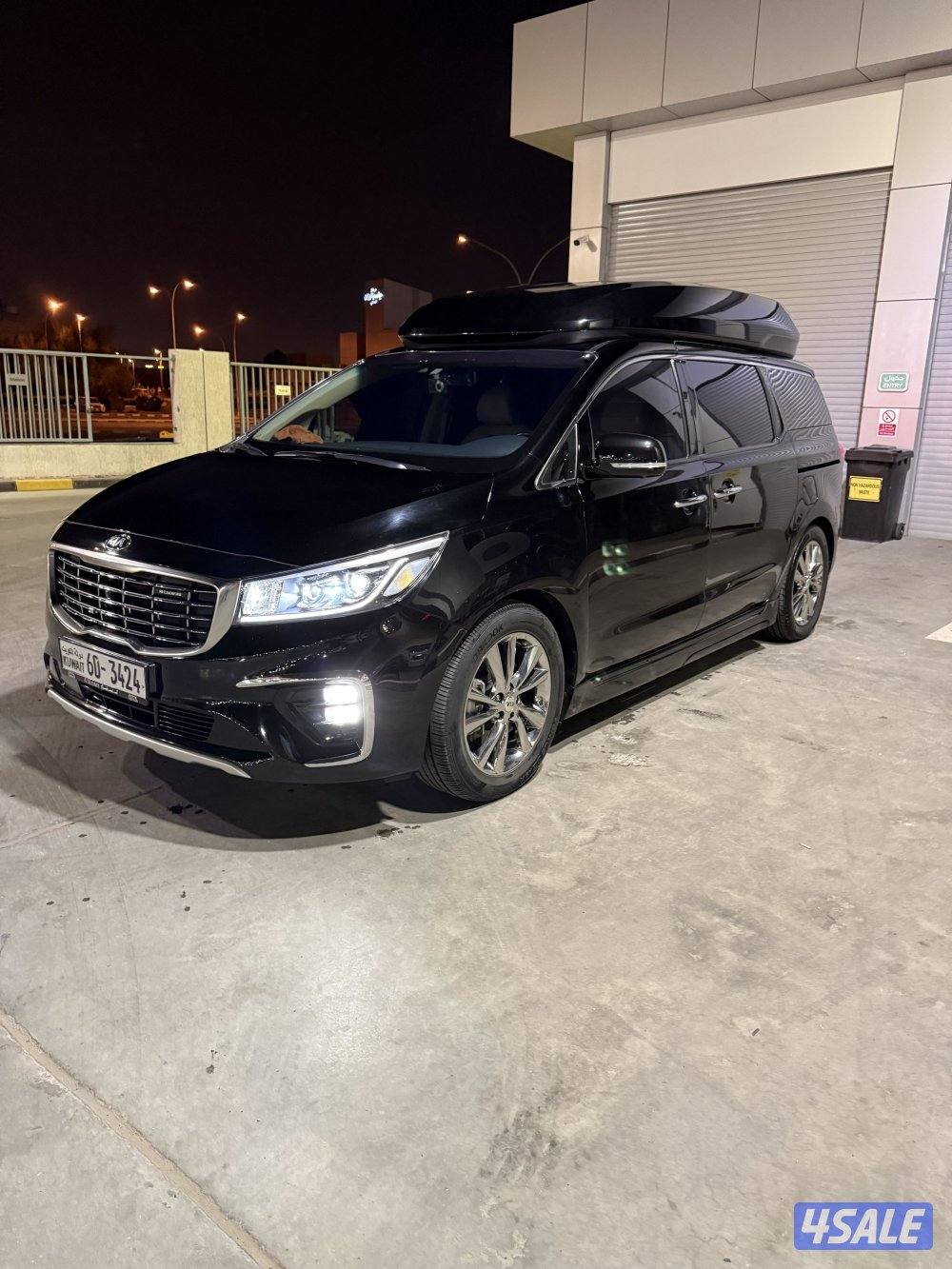 للبيع كيا كرنفال. هاي لموزين3