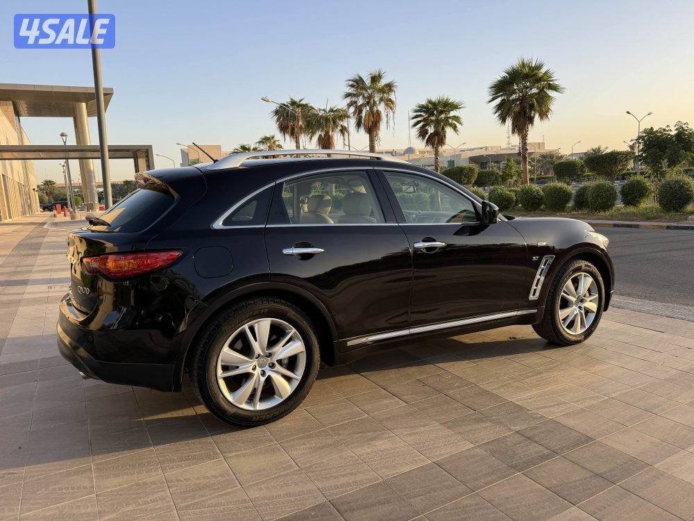 للبيع : آنفينيتي : QX 70 : موديل 2015 : عداد 99 الف كم3