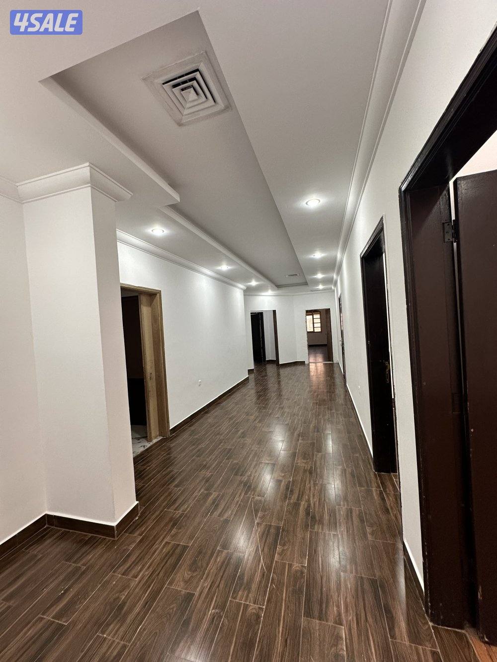 للإيجار دورين دوبلكس مجدد كامل قرب مسجد وفرع مدخل سهل من للسادس13