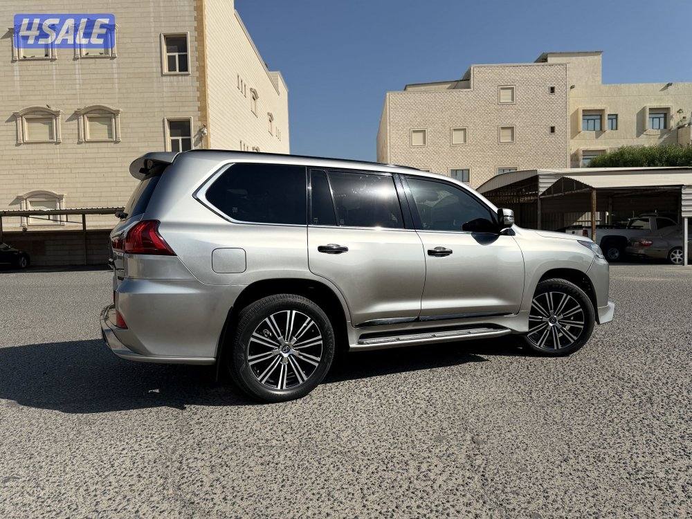 للبيع LX570s ماشي 225 بحاله جيده جداً3