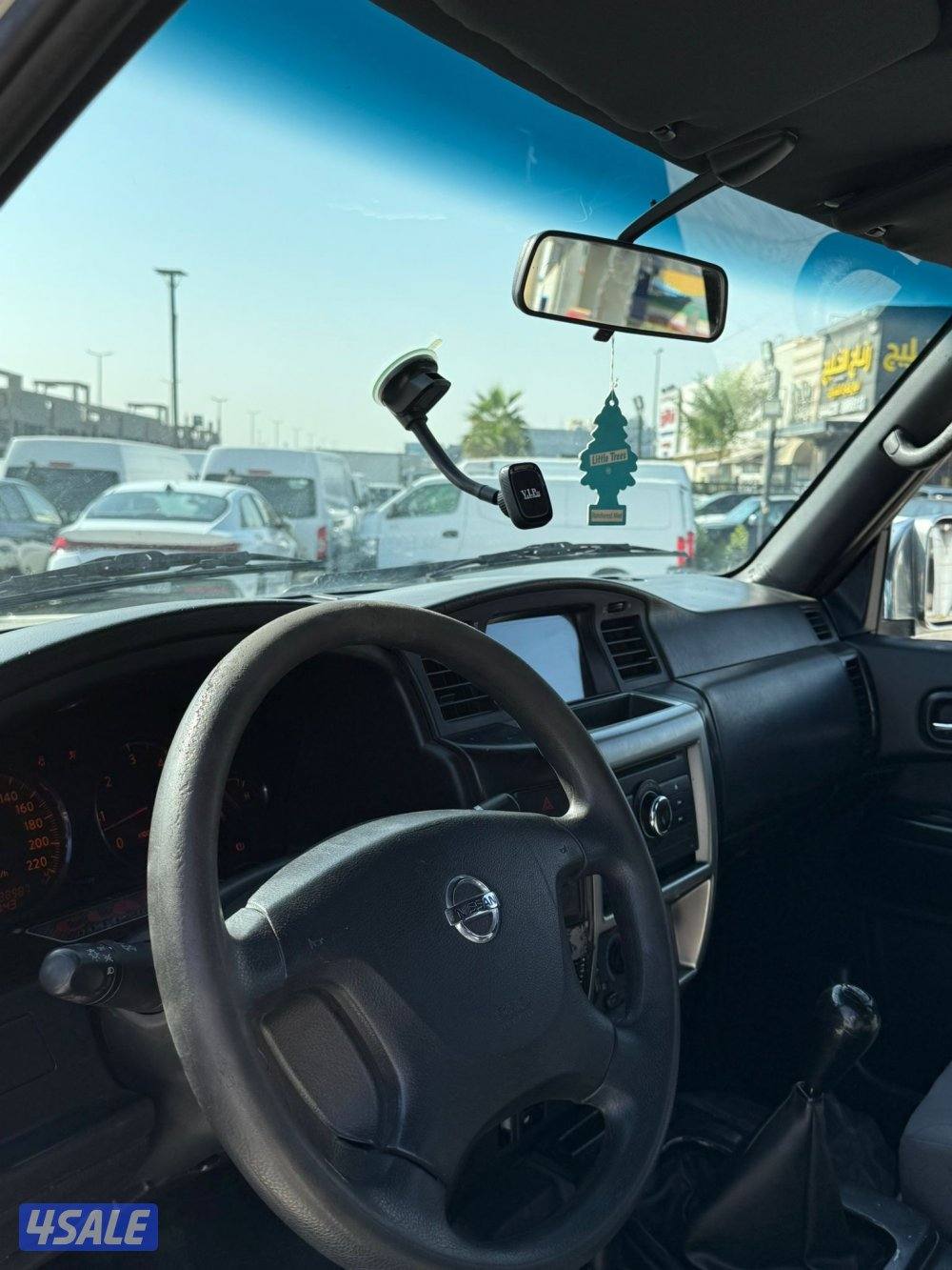 للبيع سفاري موديل ٢٠١٢ ماشي ٣٠٠ شرط الفحص3