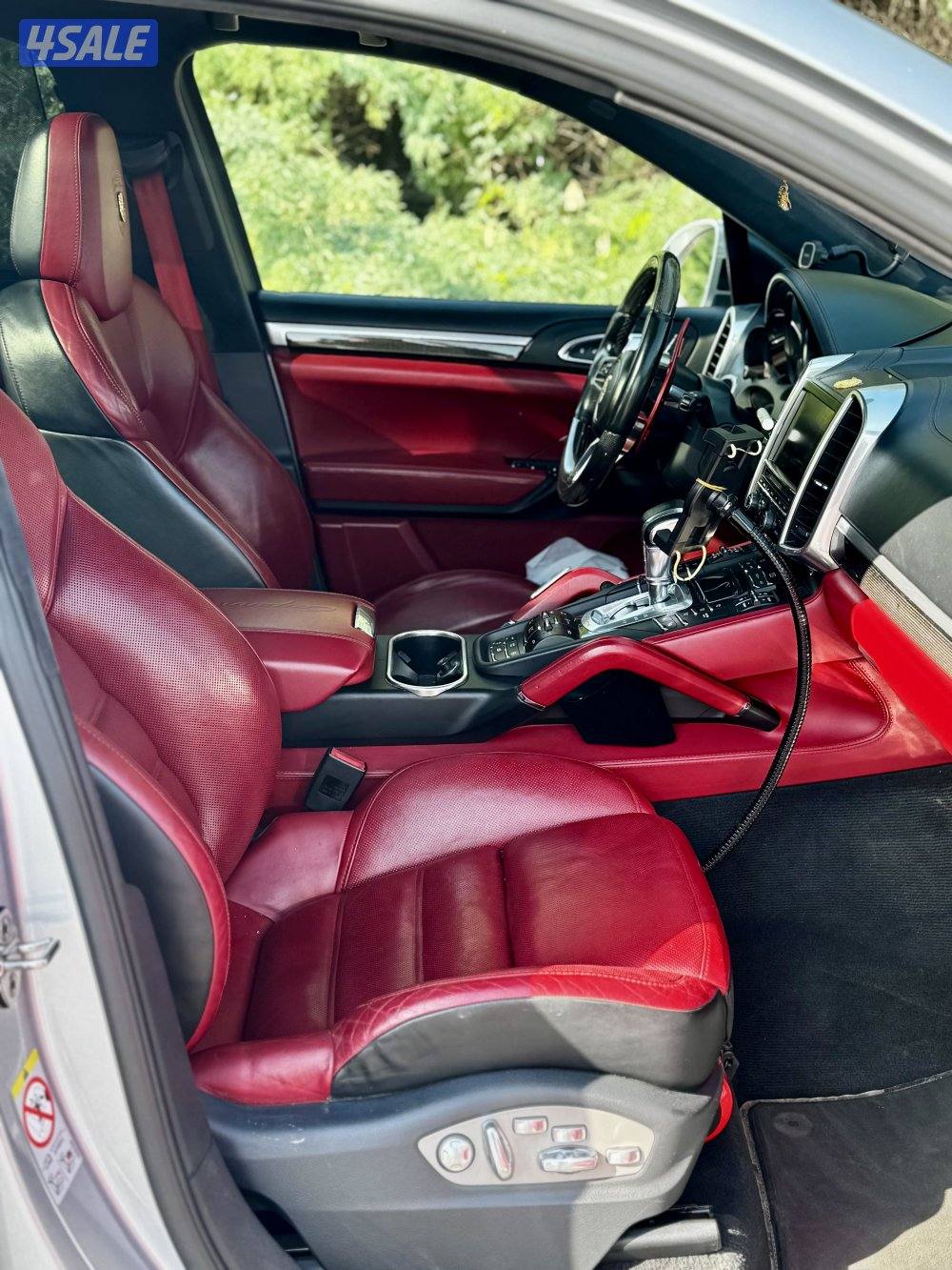 للبيع بورش كايين GTS صبغ الوكالة داخلية لون أحمر3