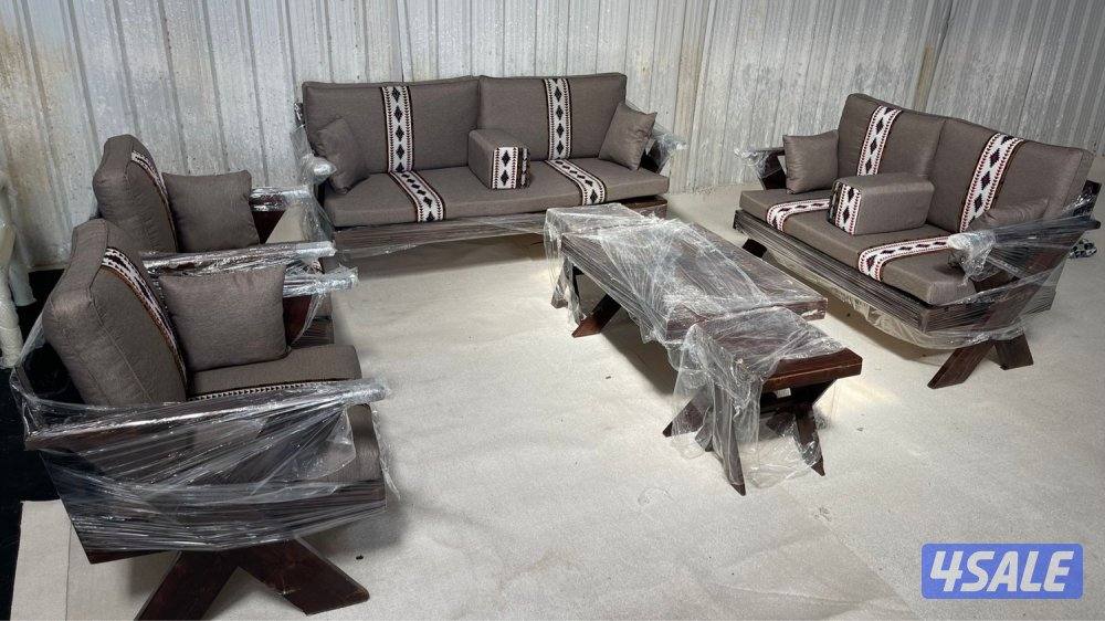 اللبيع كراسي حديد +كراسي خشب +كراسي حديد ملبس خشب مع فرش وطربال2