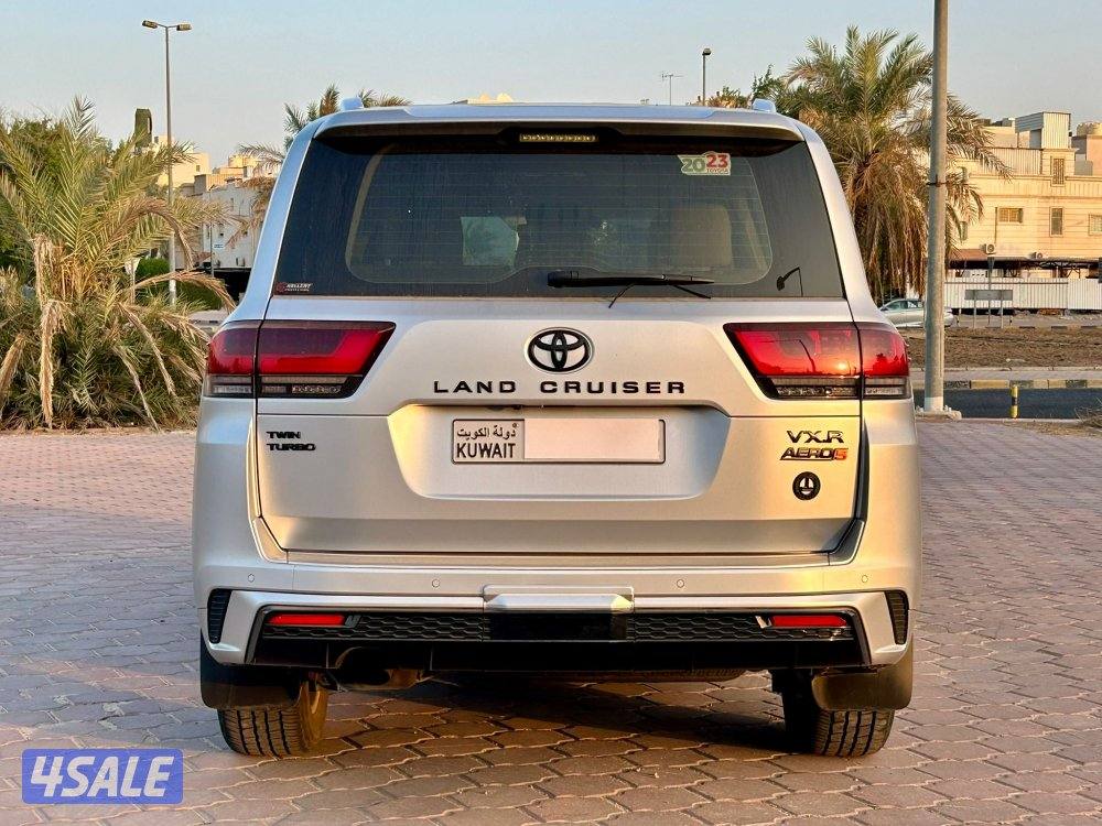 لاندكروزرVXR
 عداد 43 الف5