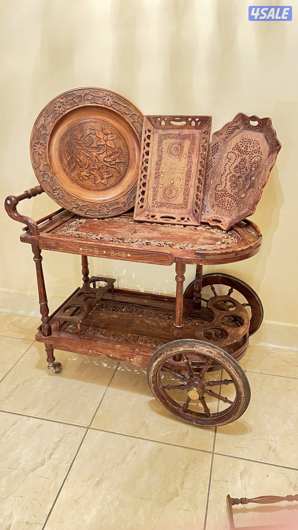 للبيع ترولي خشبي مع الصواني والصحوون5