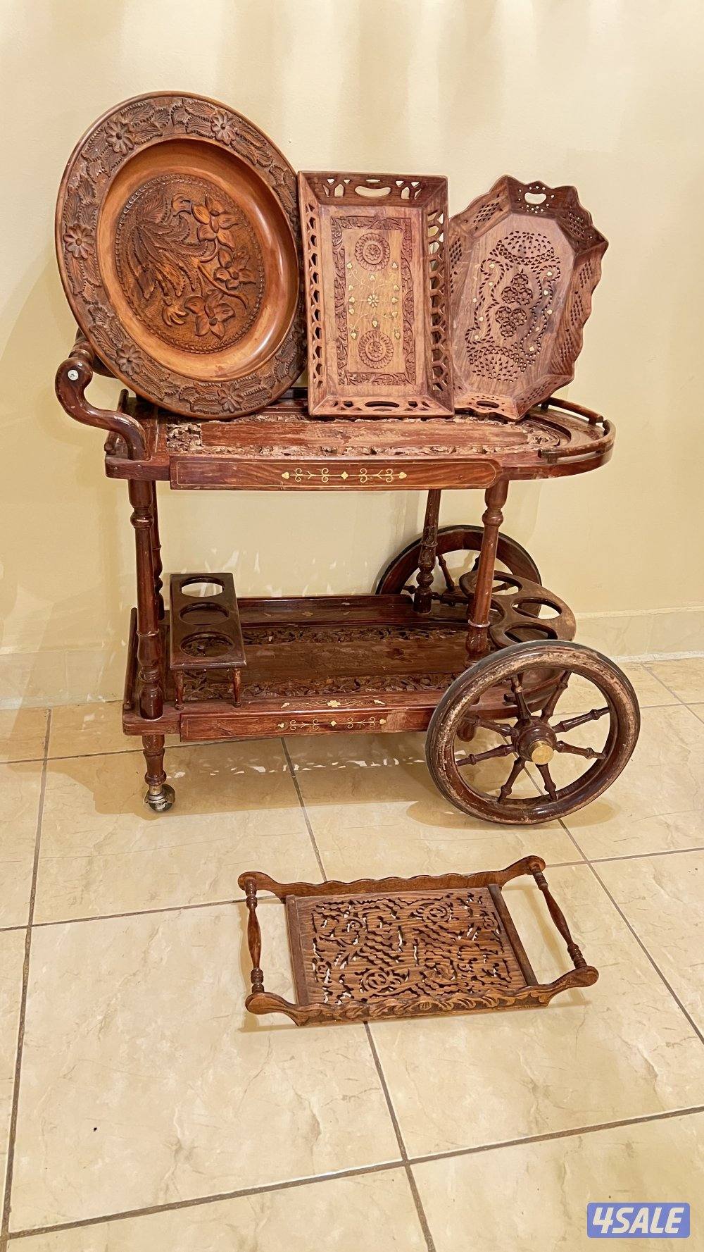 للبيع ترولي خشبي مع الصواني والصحوون8