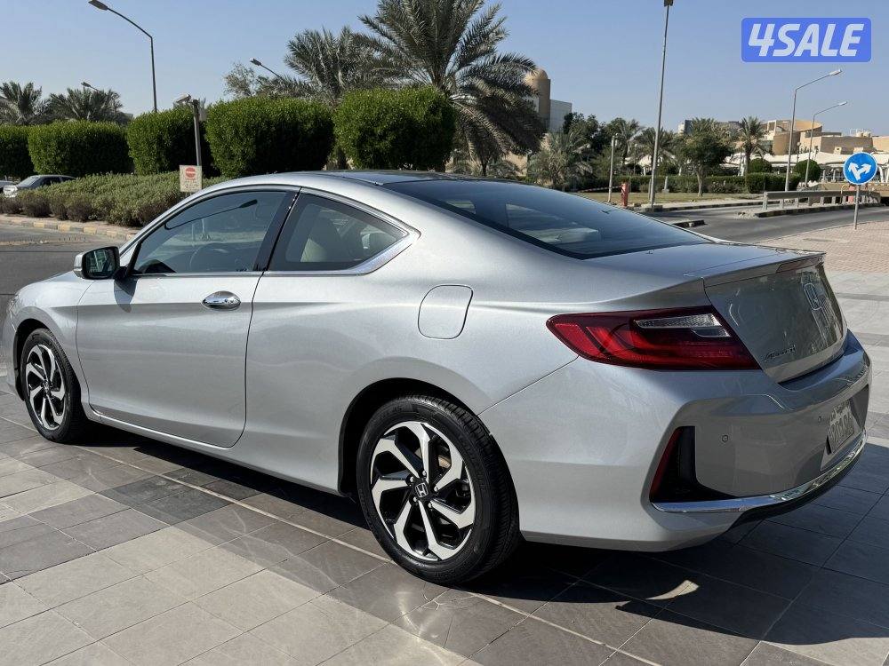 للبيع : هوندا آكورد : موديل 20172