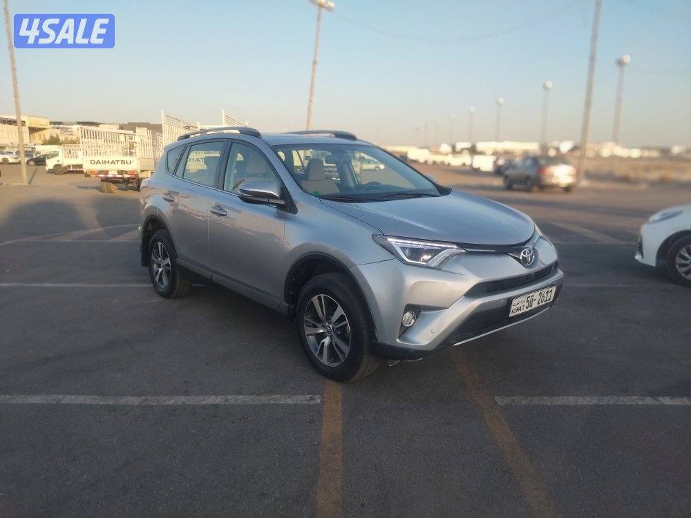 راف 4 موديل 2018 فضي عداد ٩٤ الف فتحه دبه هيدروليك بحاله ممتازة0