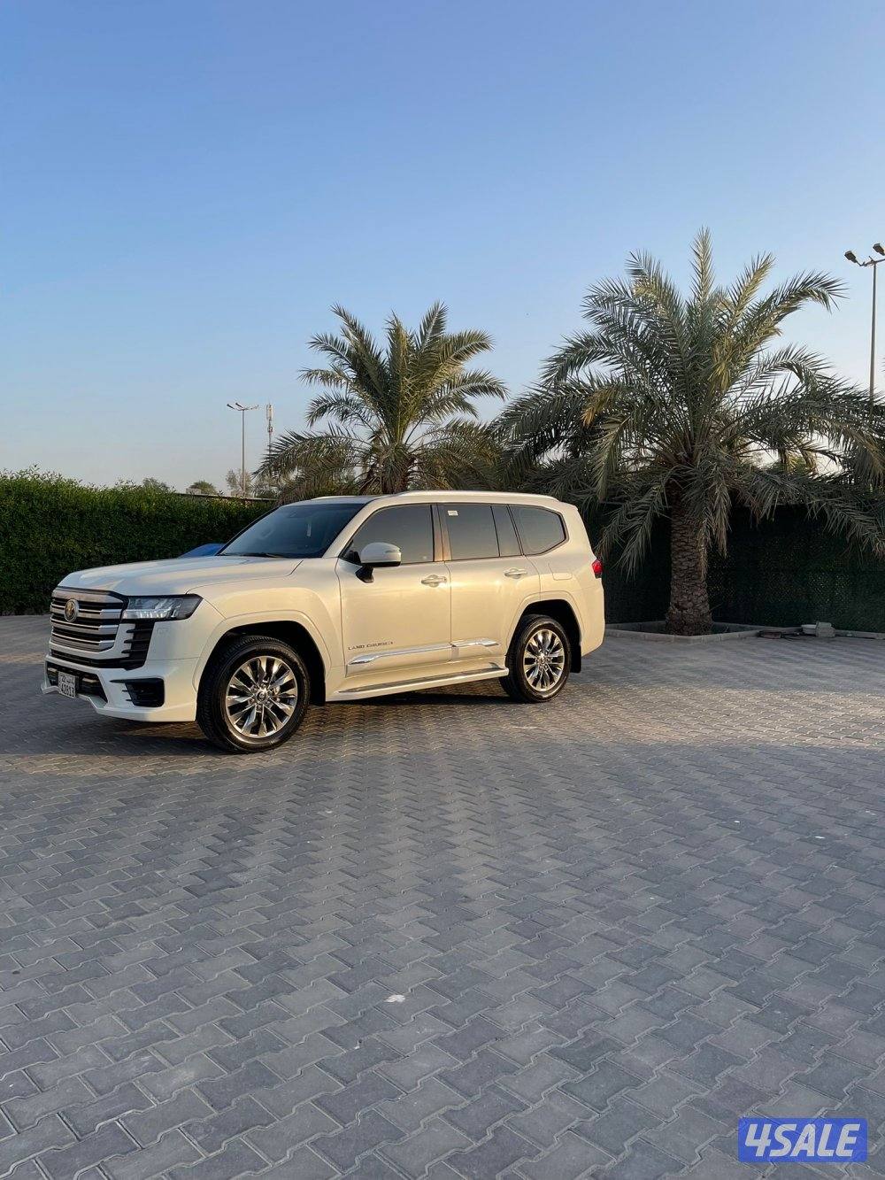 لاندكروزر ايرو اس 20241