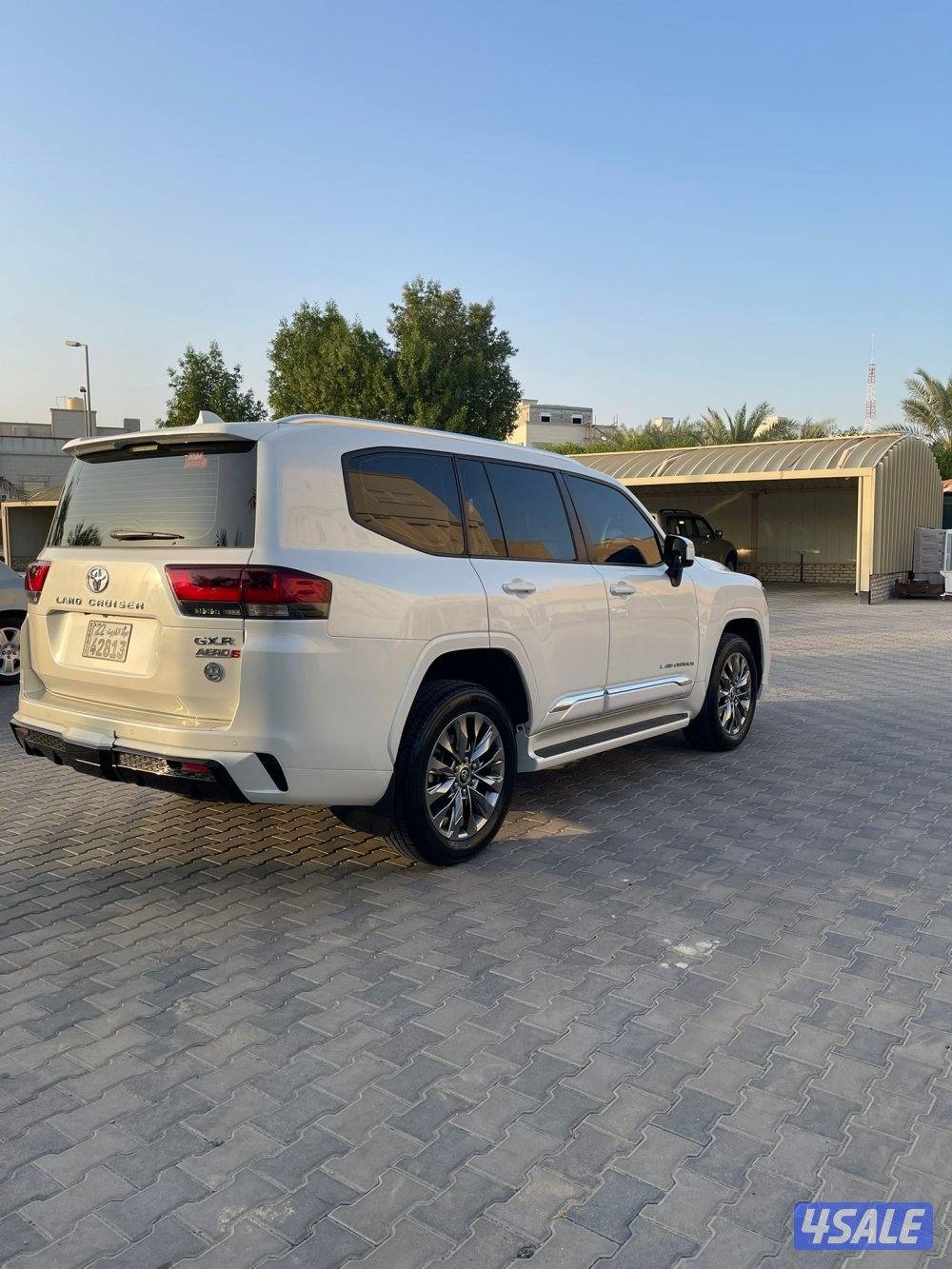 لاندكروزر ايرو اس 20245