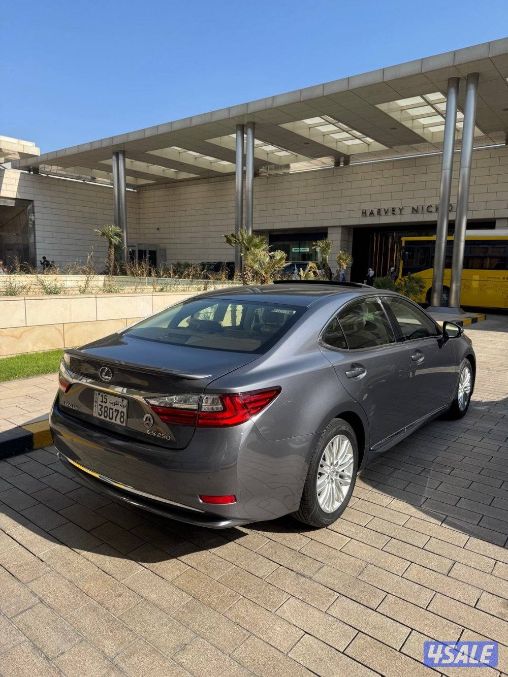 لكزس ES250  الساير بحاله نادره عداد (30) الف كم1