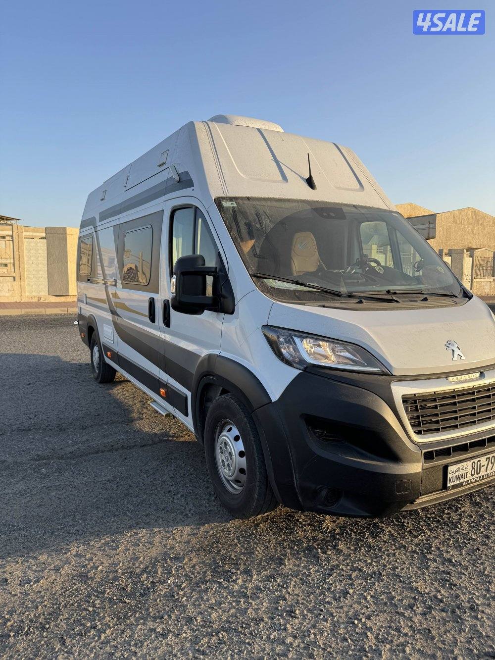 للبيع كرفان بيجو1