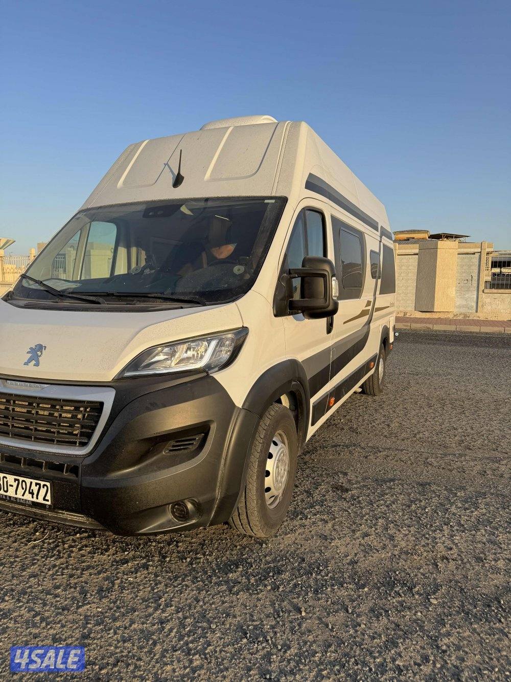 للبيع كرفان بيجو4