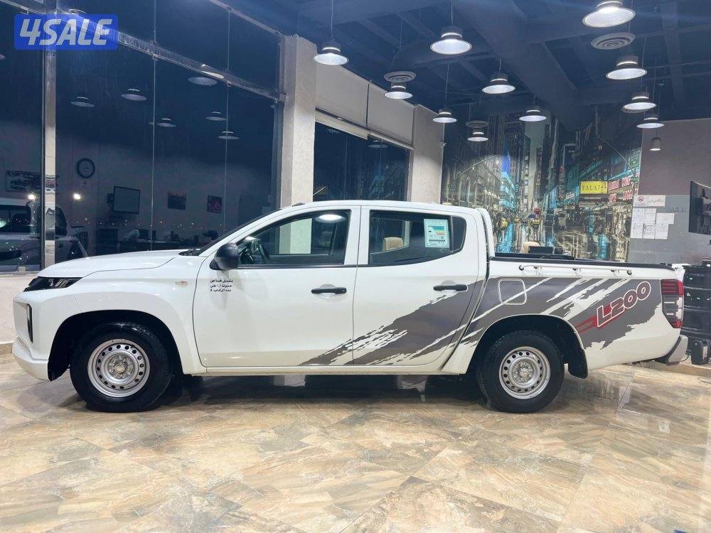 وانيت قير عادي موديل 2022 ماشي 33 الف صبغ الوكالة بحالة الوكالة1