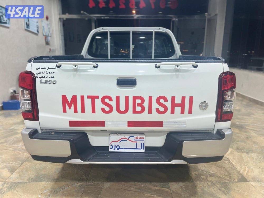 وانيت قير عادي موديل 2022 ماشي 33 الف صبغ الوكالة بحالة الوكالة2