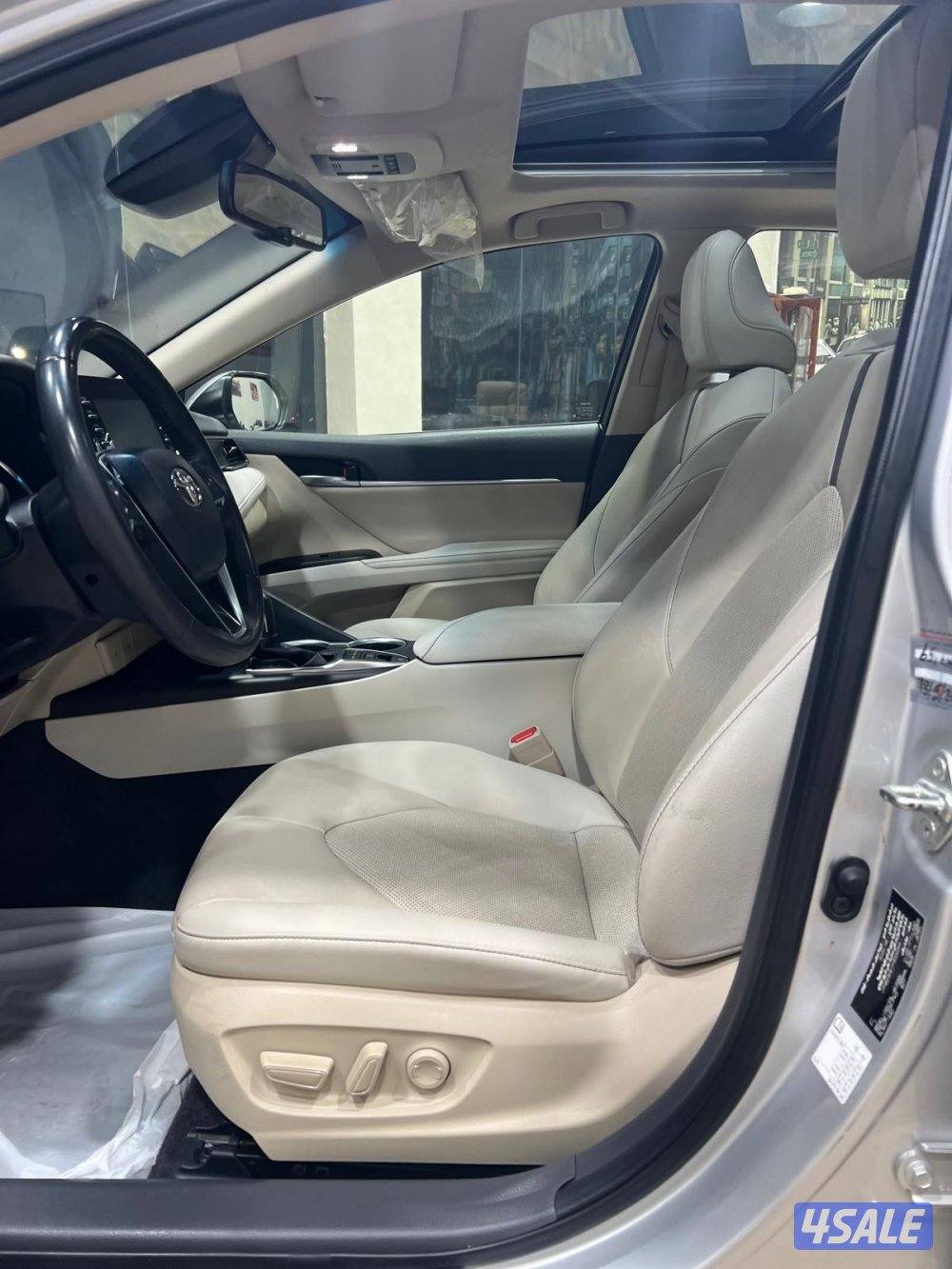 كامري بانوراما ليمتد 6 سنلدر موديل 2023 ماشي 55 الف صبغ الوكالة الساير6