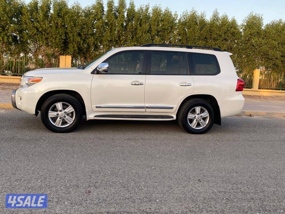 للبيع لاندكروز / ٢٠١٤ GXR ٨ سلندر4